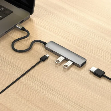Satechi 4-i-1 USB-C Slim Multiport Adapter 4K - rymdgrå Satechi 4-i-1 USB-C Slim Multiport Adapter 4K - rymdgrå